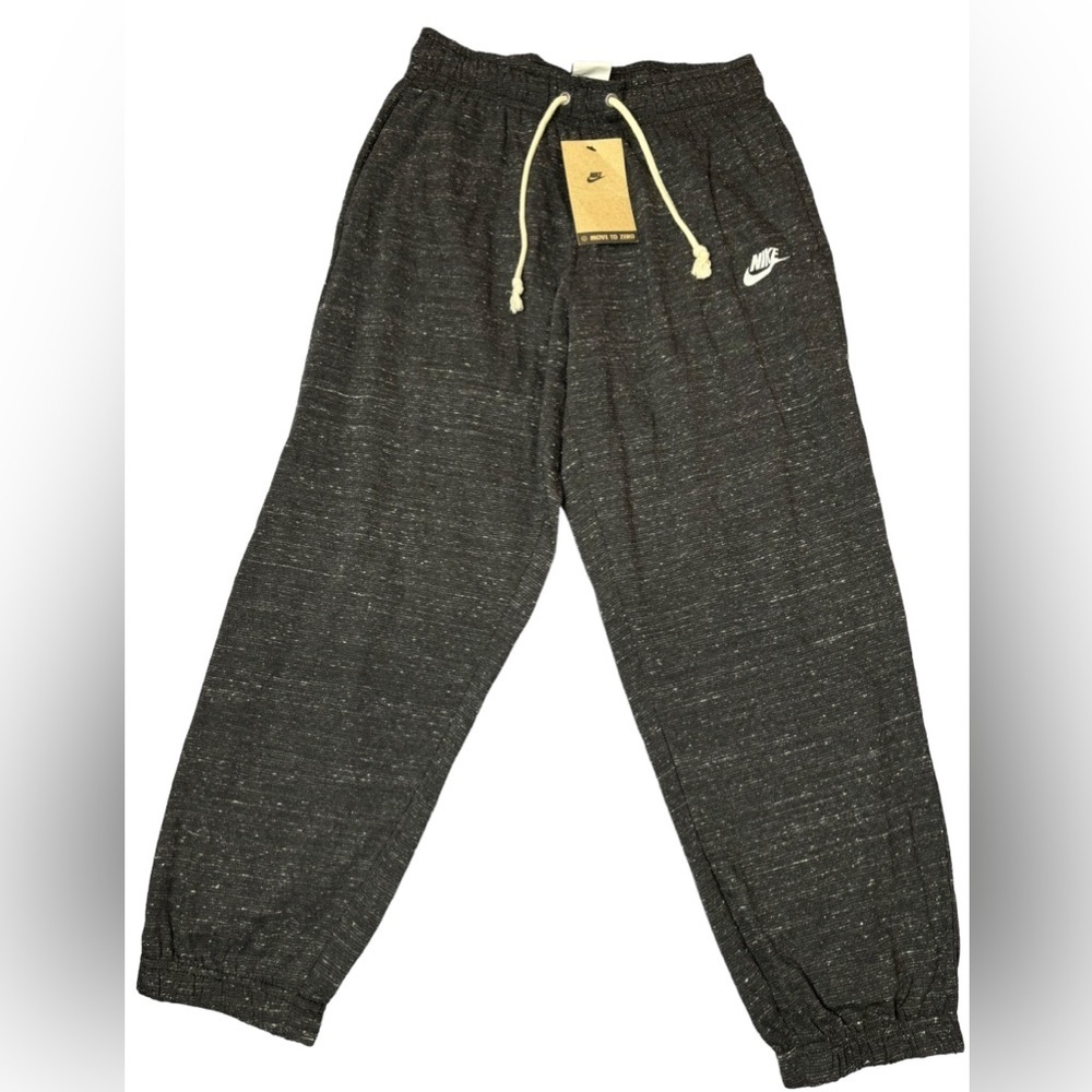 NWT Nike Capri Length pants